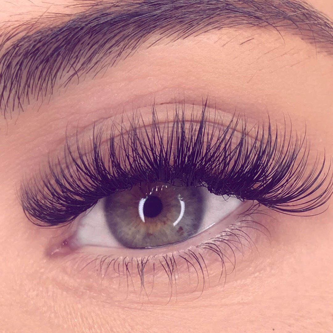 Fluffy Russian lashes